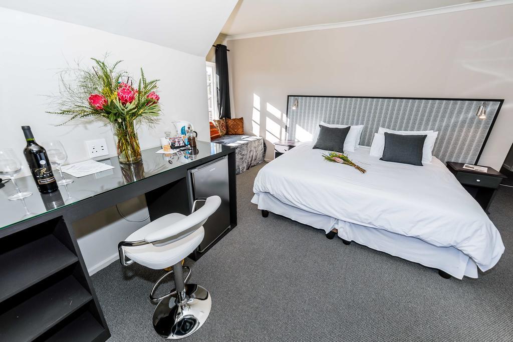 Le Petit Chateau Guest House Durbanville Pokój zdjęcie